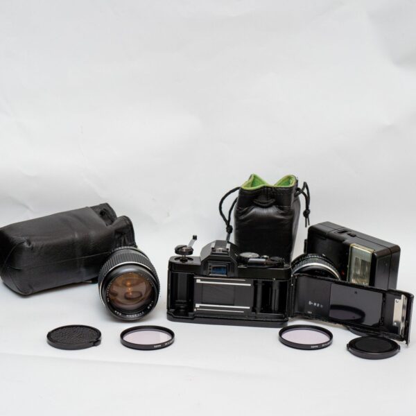 Revueflex SD1 (Chinon CS-4) set with 50/1.9, 35/2.8, 135/2.8 japanese camera and lenses