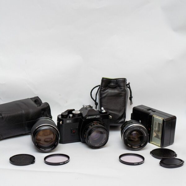 Revueflex SD1 (Chinon CS-4) set with 50/1.9, 35/2.8, 135/2.8 japanese camera and lenses
