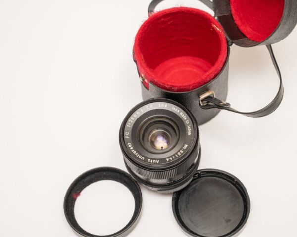 Auto Universar PC 28/2.8 lens.