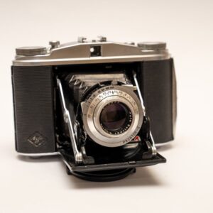 Agfa Isolette 6x6; Solinar 1:3.5/75 lens.