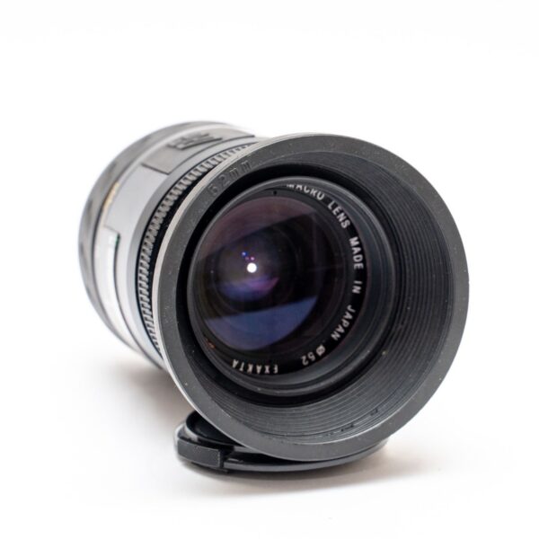 Exakta 28-70/3.5-4.5 MC Macro 1:4; Hoya Skylight 1B filter; Front lens cap; Rubber sunshield.
