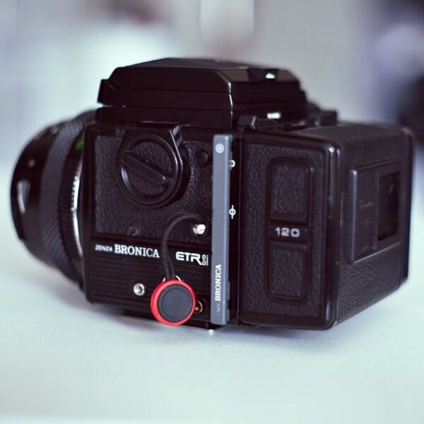 Bronica ETRSi with Zeznazon 75/2.8 lens
