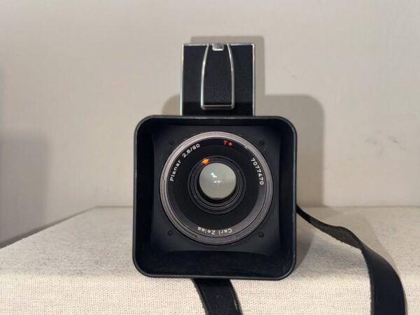 Hasselblad 500C/M with Planar 80mm lens