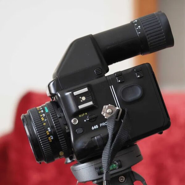Mamiya 645 PRO + SEKOR C 80/2.8 N lens