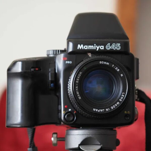 Mamiya 645 PRO + SEKOR C 80/2.8 N lens