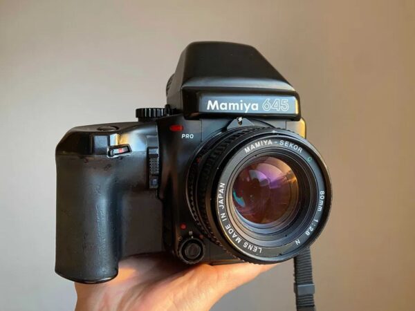 Mamiya 645 PRO + SEKOR C 80/2.8 N lens
