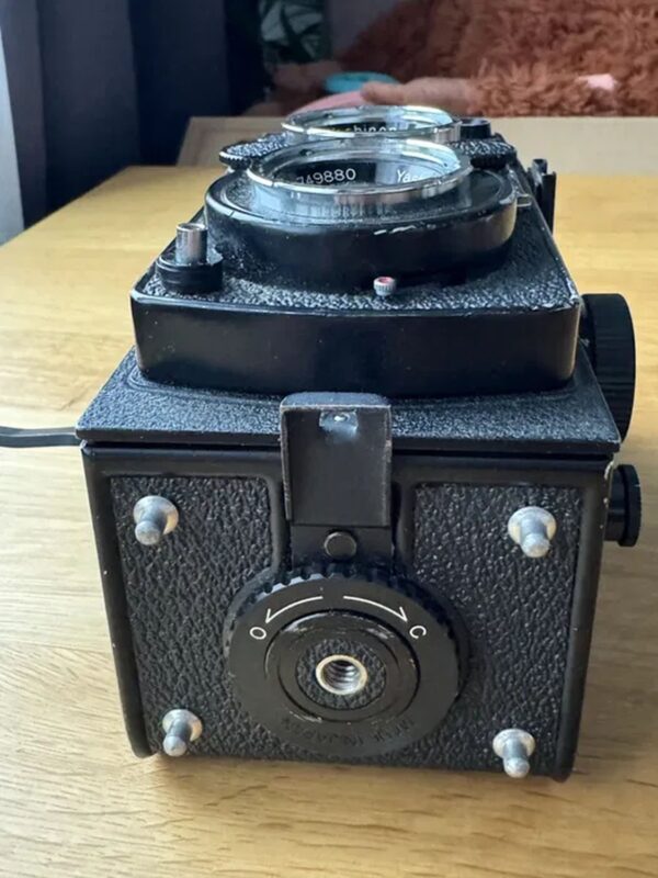 Pristine Yashica Mat 124G
