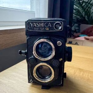 Pristine Yashica Mat 124G