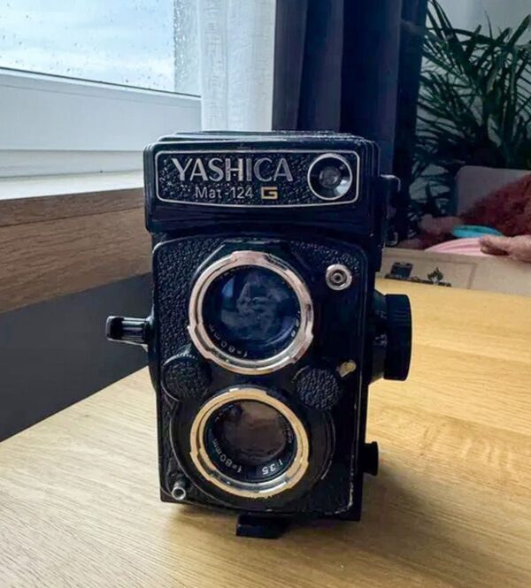 Pristine Yashica Mat 124G