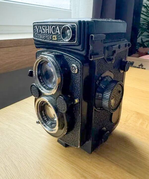 Pristine Yashica Mat 124G