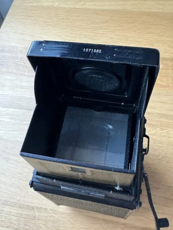 Pristine Yashica Mat 124G
