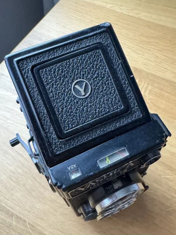 Pristine Yashica Mat 124G