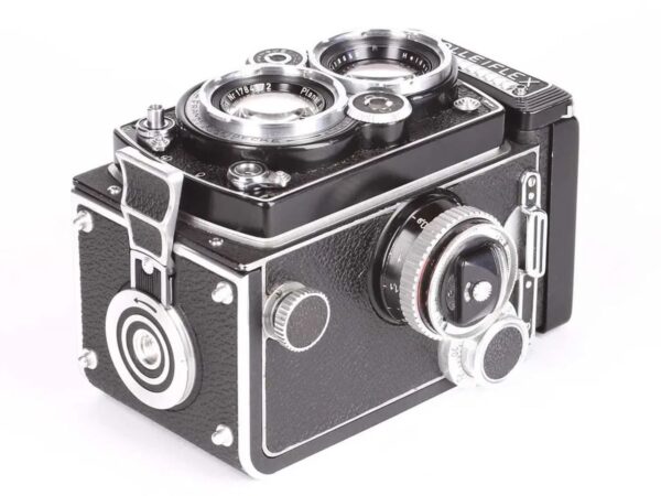 Rolleiflex 3.5C (K4C) with Planar 3.5/75mm lens